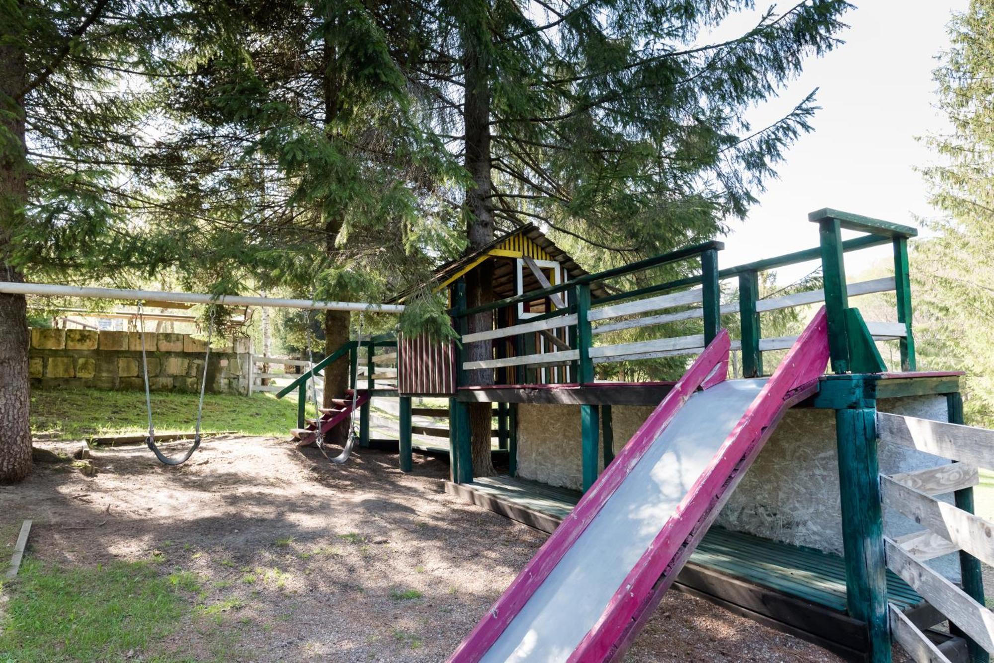 Pensiunea Casa Bunicilor Mînăstirea Humorului エクステリア 写真