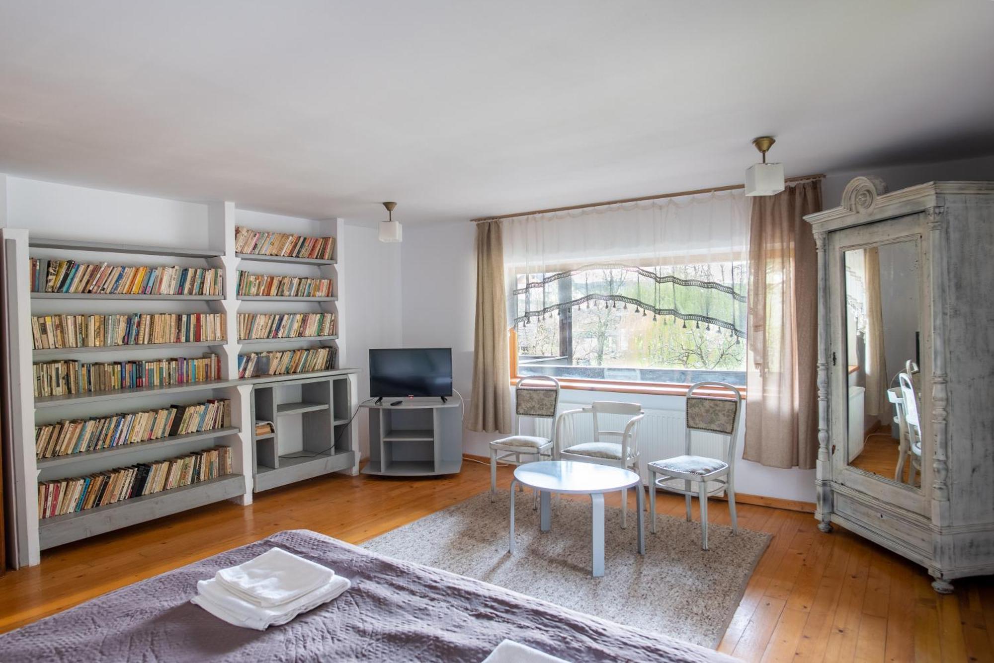 Pensiunea Casa Bunicilor Mînăstirea Humorului 部屋 写真